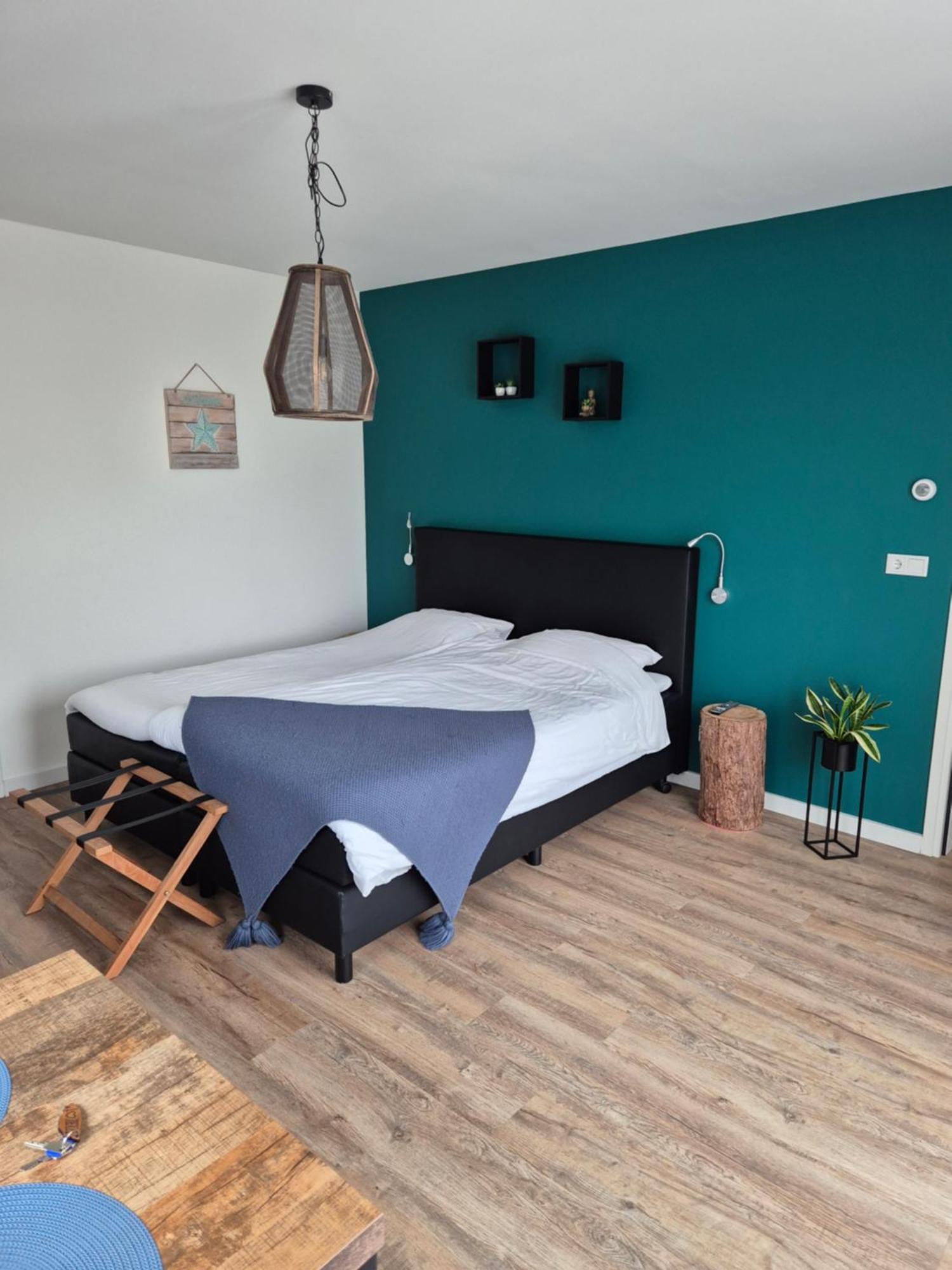 Bnb Westerduinen, De Bollekamer Bed & Breakfast เดอ คุก ภายนอก รูปภาพ